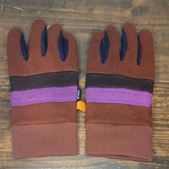 cotopaxi Accessories - Cotopaxi Gloves Techa Fleece NWOT Never Worn. Pristine Condition, Color Rusty